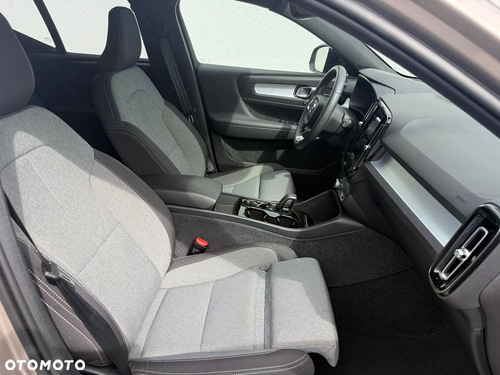 Volvo XC 40 T5 Plug-In Hybrid Plus Dark - 32