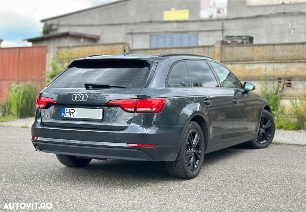 Audi A4 Avant 2.0 TDI S tronic - 4