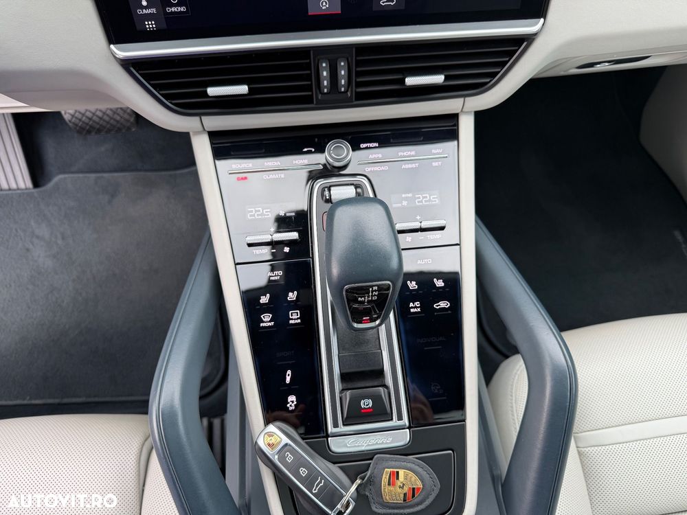 Porsche Cayenne Coupe Standard - 15