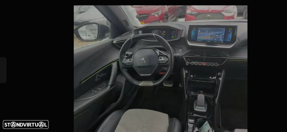Peugeot e-2008 GT Pack - 3