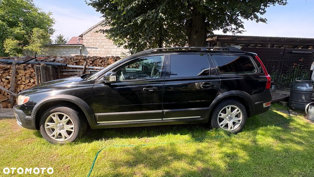 Volvo XC 70 D5 AWD Momentum - 1