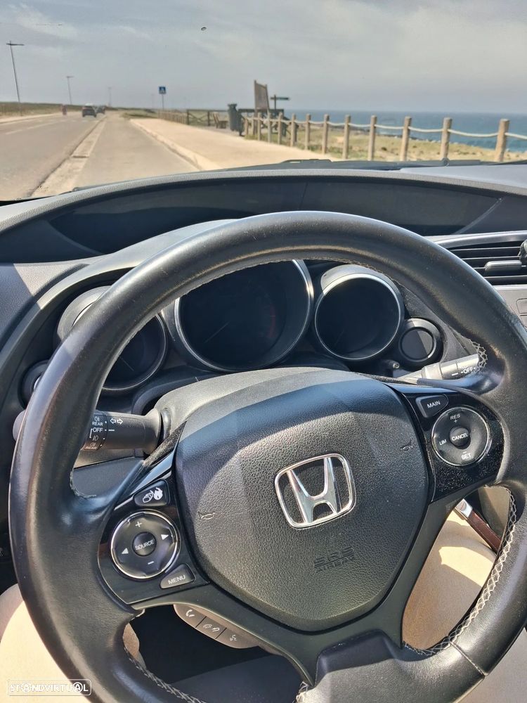 Honda Civic 1.4 i-VTEC Comfort - 4