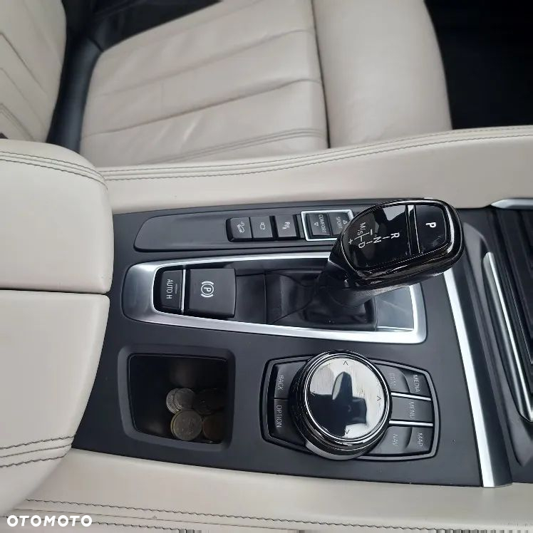 BMW X6 xDrive40d - 24