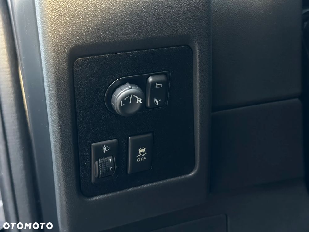 Nissan Qashqai 2.0 4 x 4 tekna - 12