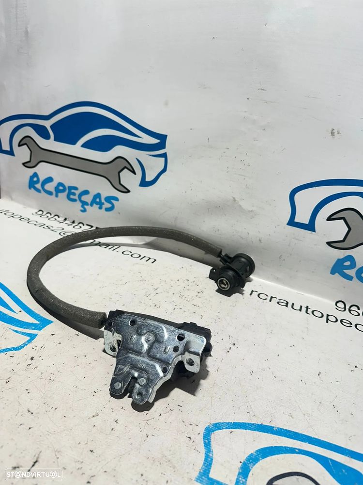 .Fecho Mala Eletrico Mercedes-Benz Classe C W204 A2047500185 2007 - 2014 - 4