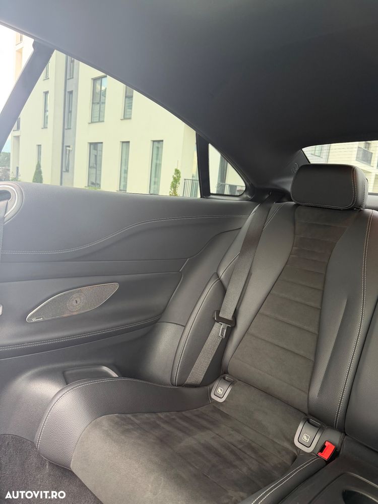 Mercedes-Benz E 200 4MATIC - 12