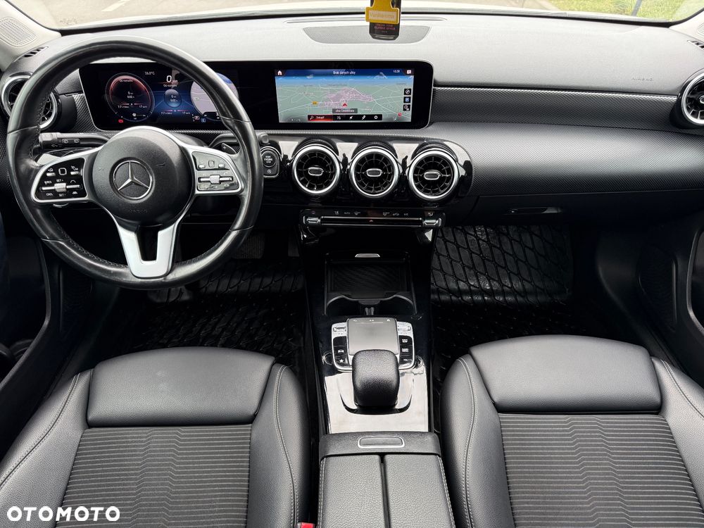 Mercedes-Benz Klasa A 180 d 7G-DCT Edition 2020 - 14