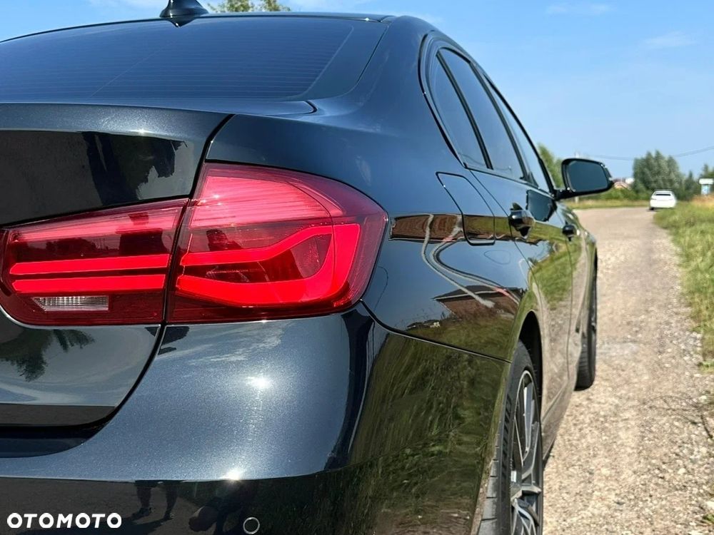 BMW Seria 3 330i xDrive Edition M Sport Shadow - 9