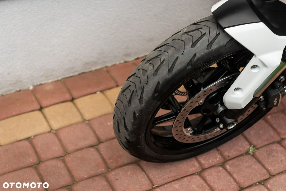 Triumph Trident - 8