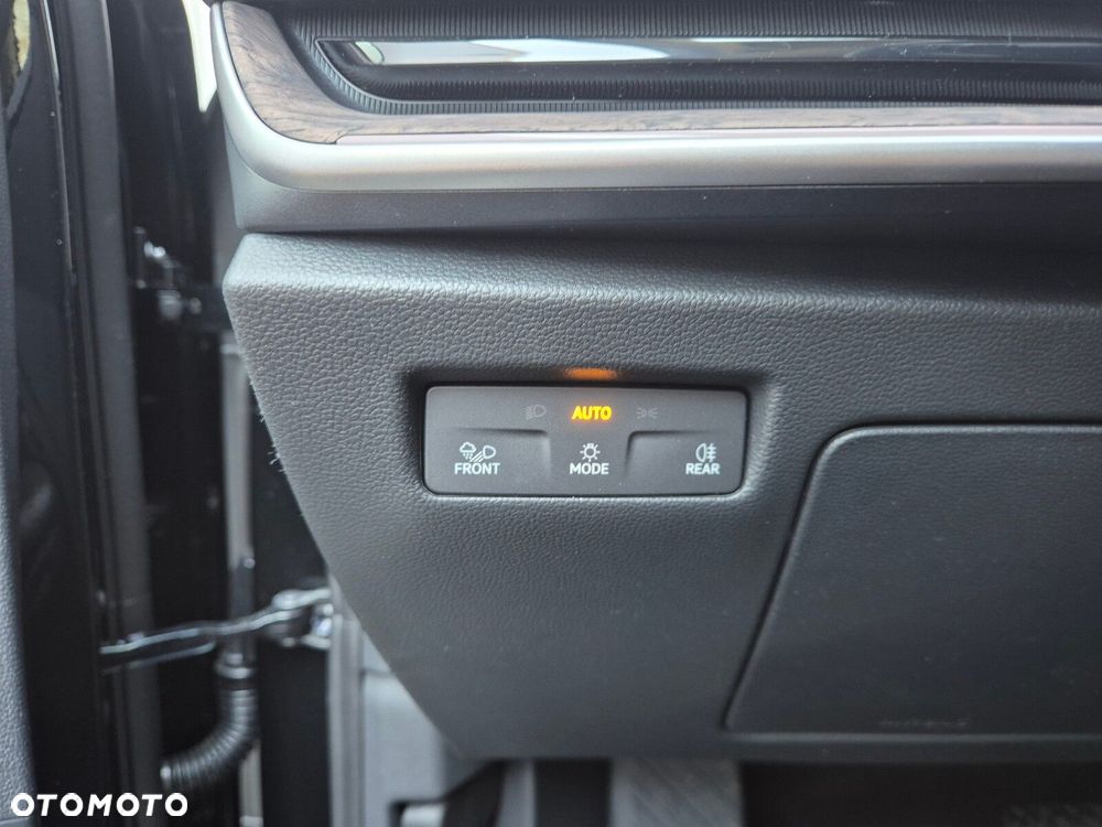 Skoda Superb 2.0 TDI SCR 4x4 L&K DSG - 26