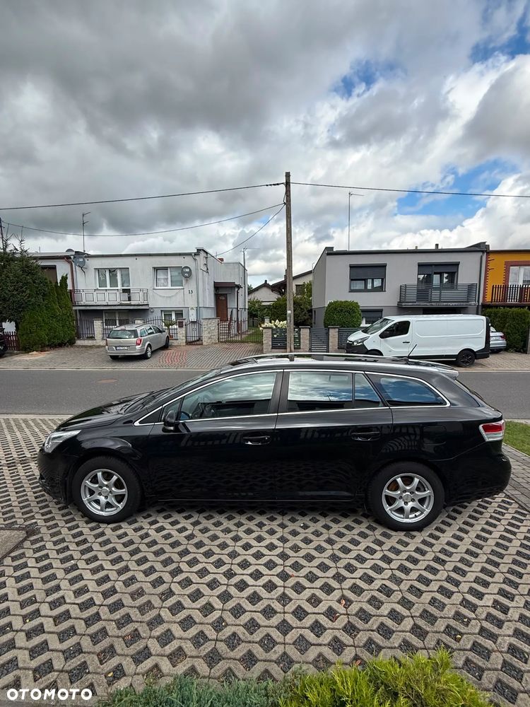 Toyota Avensis 1.8 Sol - 10