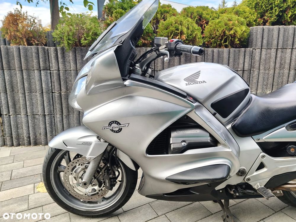 Honda ST - 17