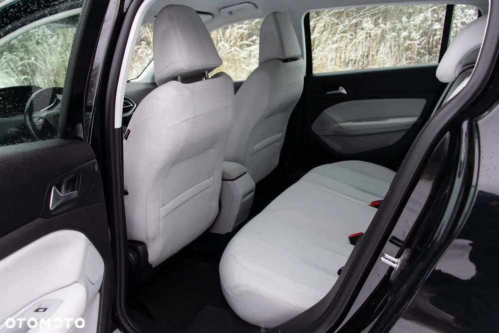 Peugeot 308 1.6 THP Active - 13