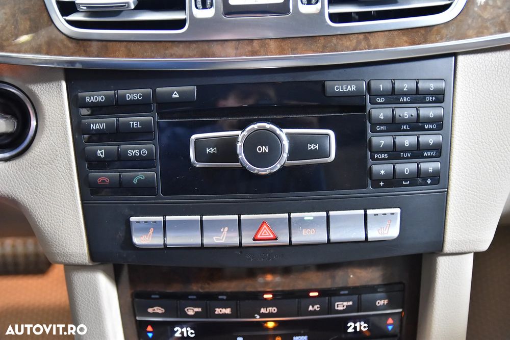 Mercedes-Benz E 250 7G-TRONIC - 19