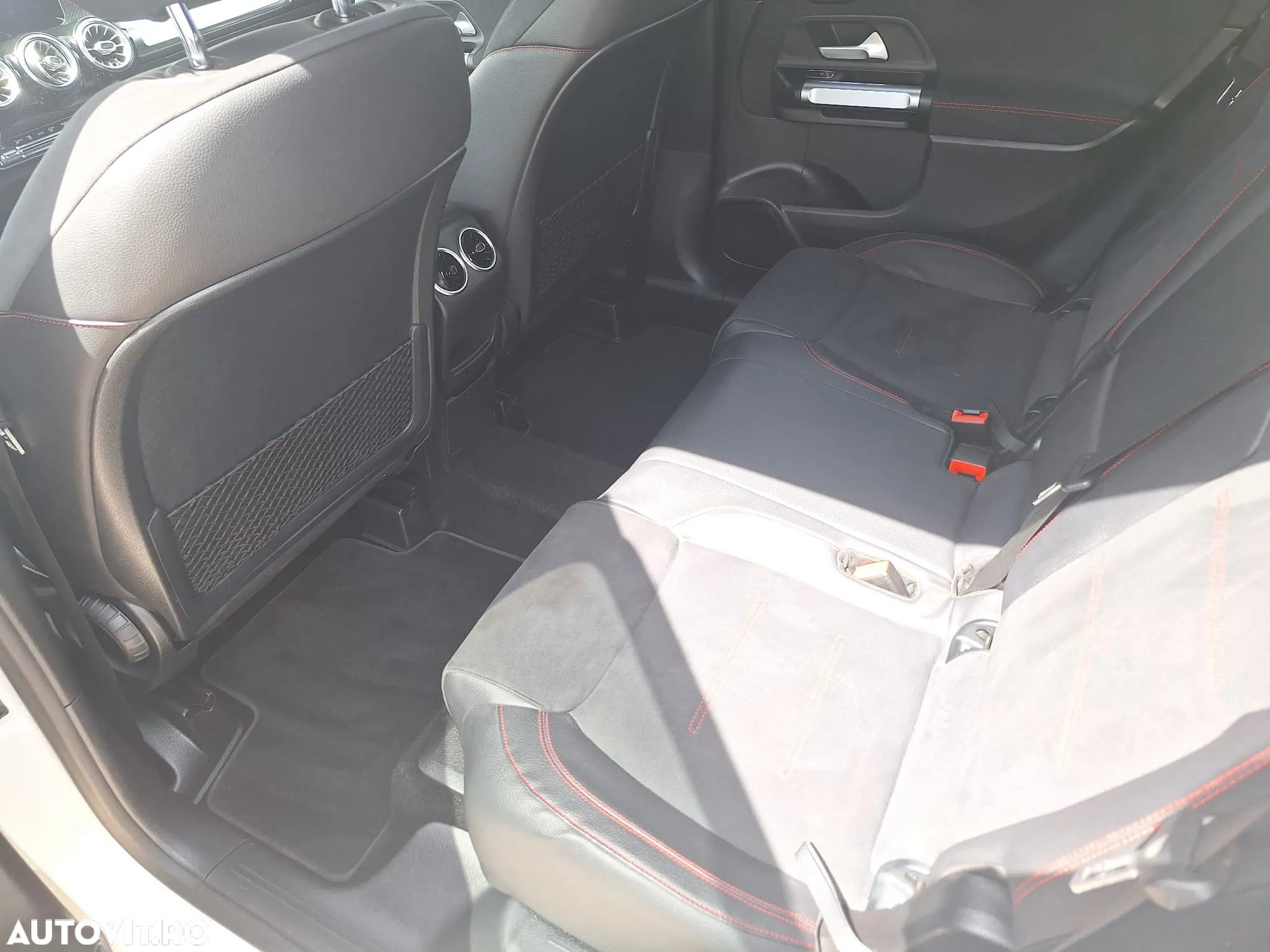Mercedes-Benz GLB 250 4MATIC Aut. - 10