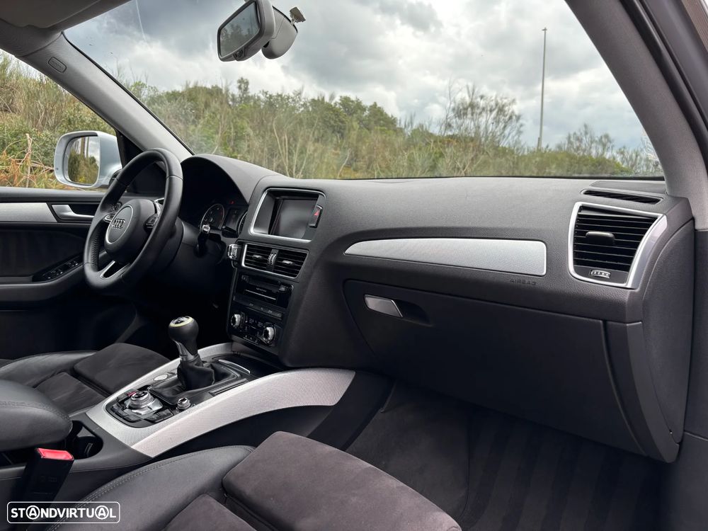 Audi Q5 2.0 TDI Business Line S-line - 23