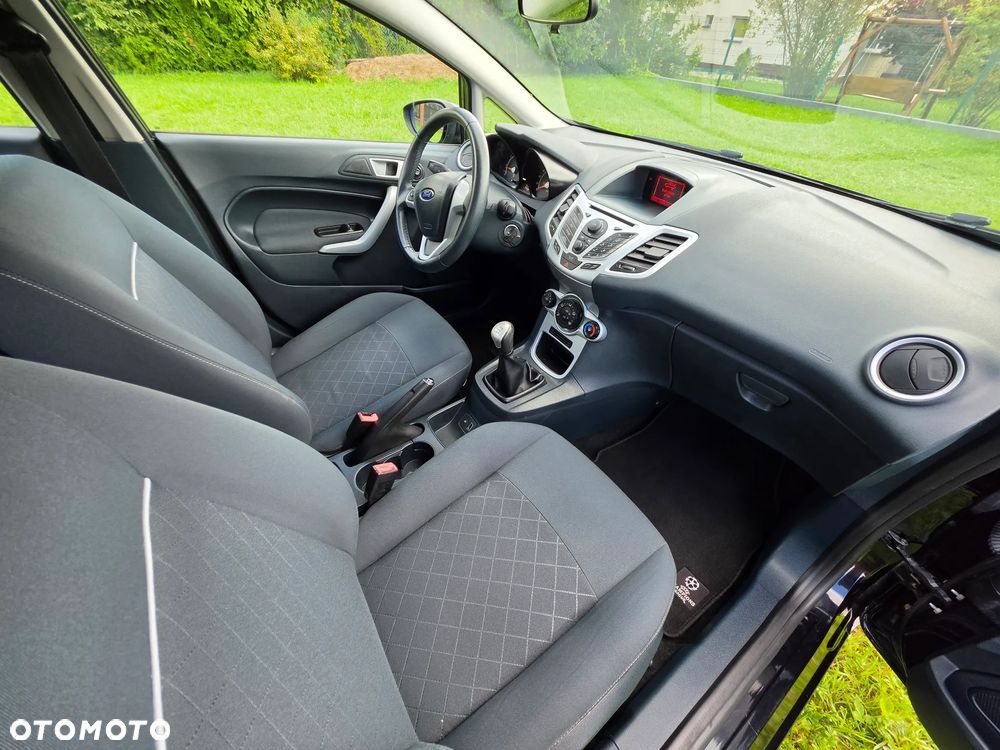 Ford Fiesta 1.25 Champions Edition - 11