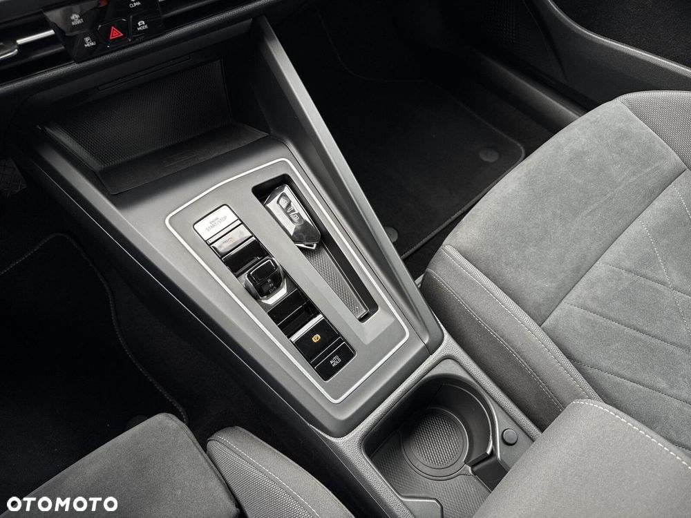 Volkswagen Golf VIII 1.4 TSI Plug-In Hybrid Style DSG - 21