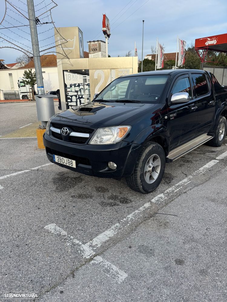 Toyota Hilux - 4