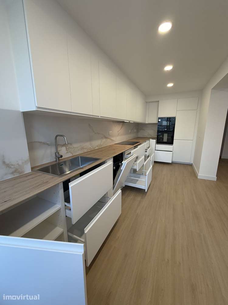 Apartamento T3 Bairro do Liceu - Grande imagem: 2/26