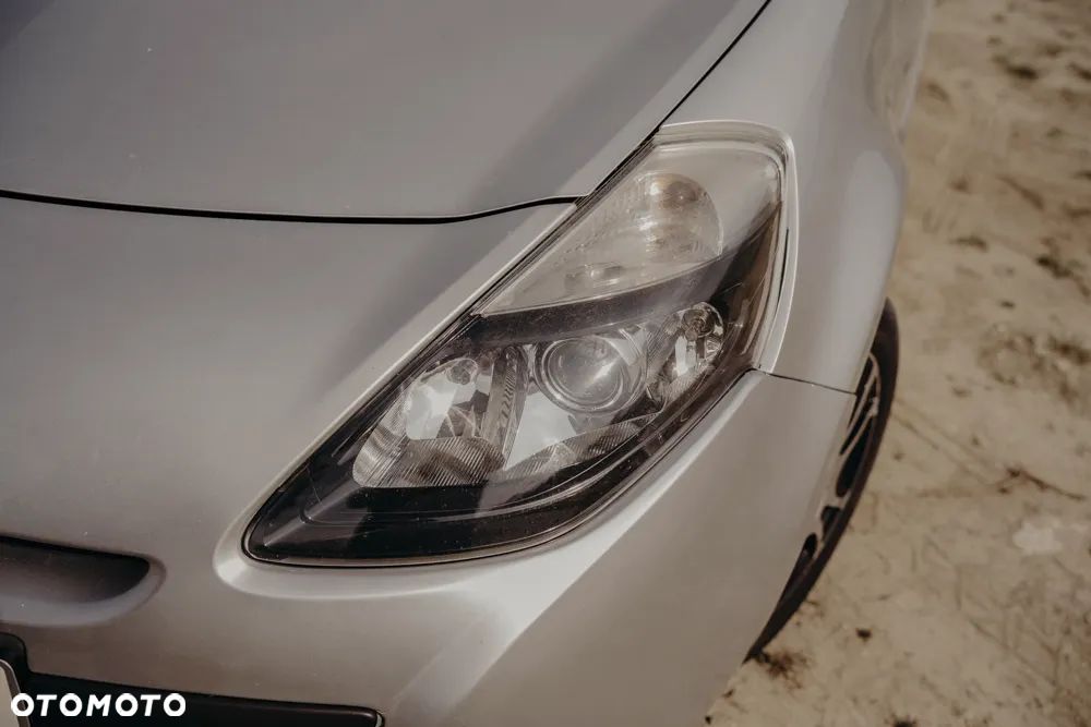 Renault Clio - 10