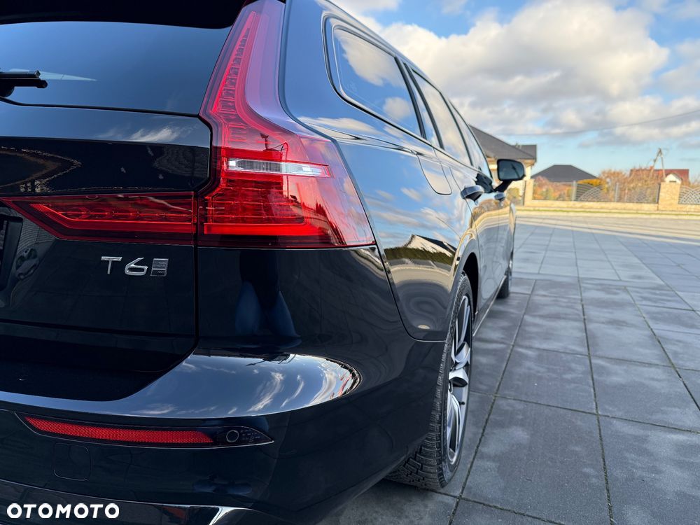 Volvo V60 T6 AWD Plug-In Hybrid Plus Dark - 10