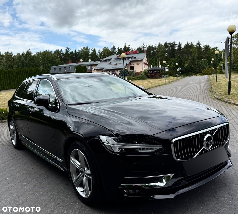 Volvo V90 D5 SCR AWD Inscription - 4