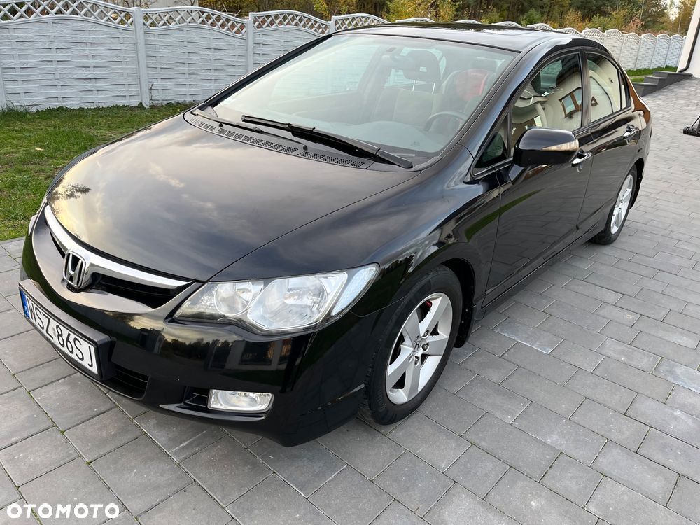 Honda Civic 1.8 Executive - 26