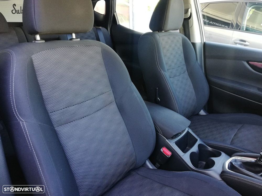 Nissan Qashqai 1.2 DIG-T 360 S Xtronic - 27