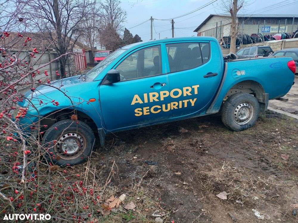 Dezmembrari  Mitsubishi L 200 (KBT, KAT)  2004  > 0000 2.5 DI-D 4WD ( - 1