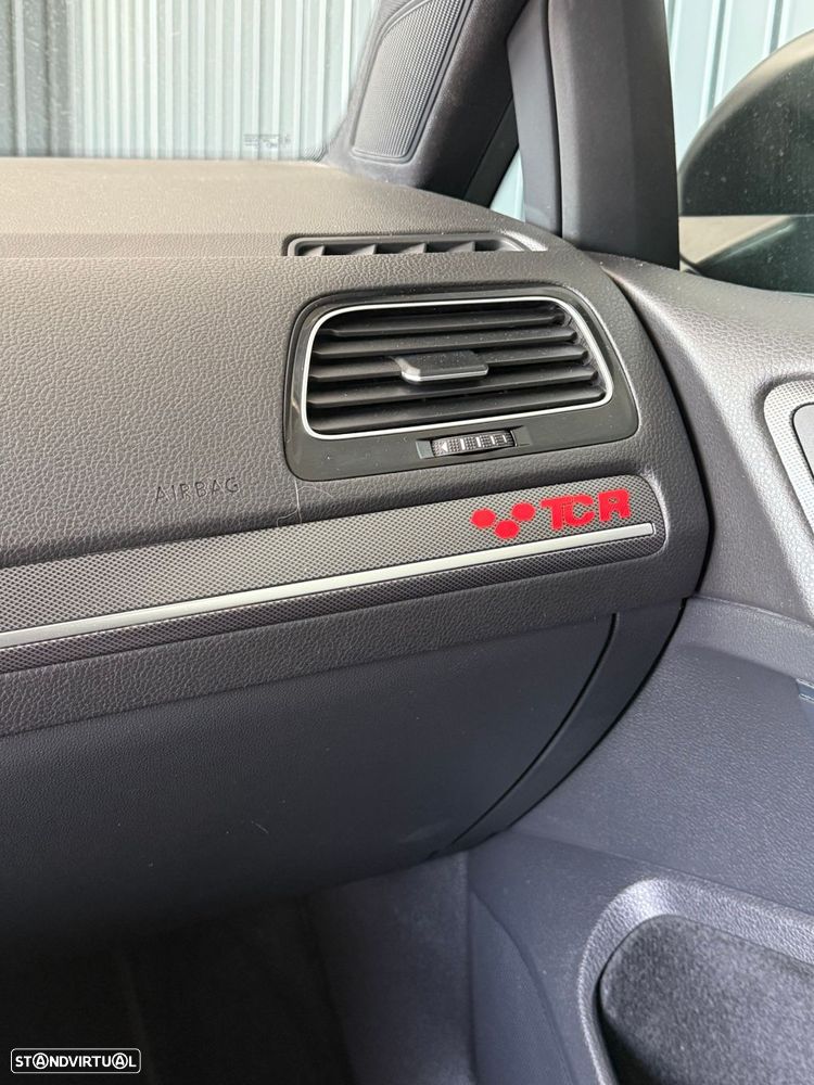 VW Golf GTI TCR 2.0 TSI OPF DSG - 11