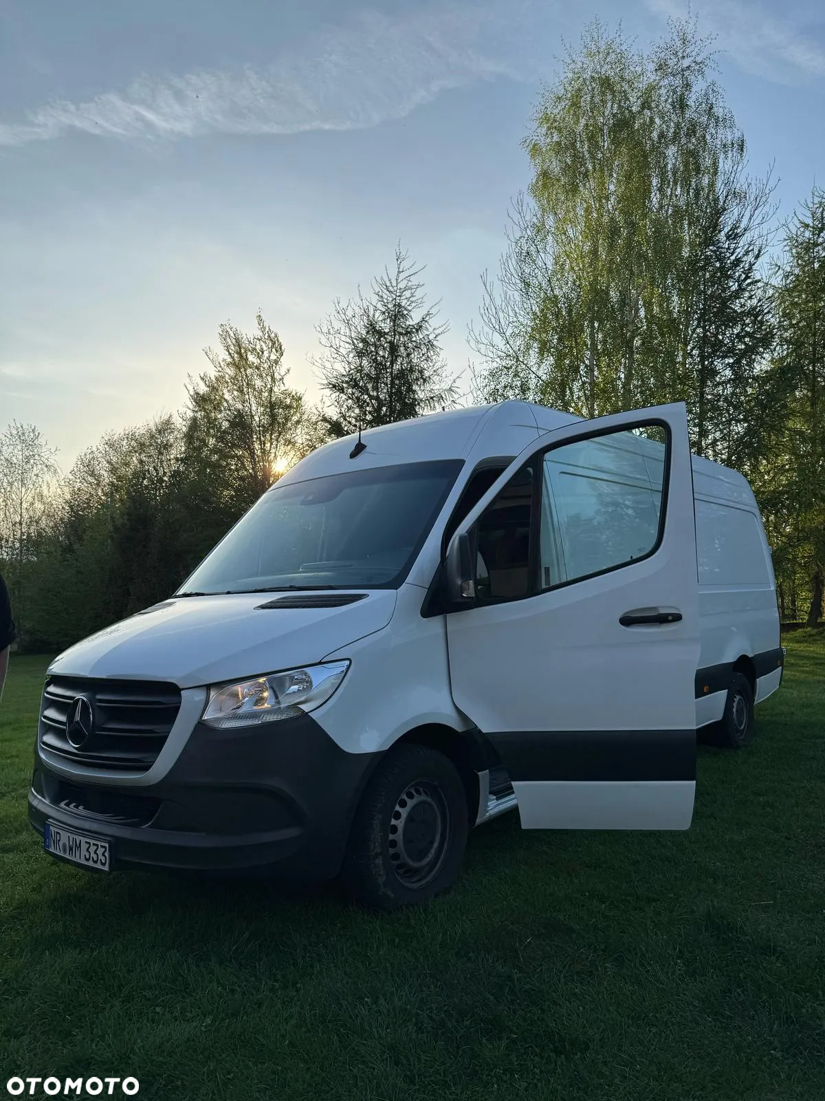 Mercedes-Benz Sprinter - 24