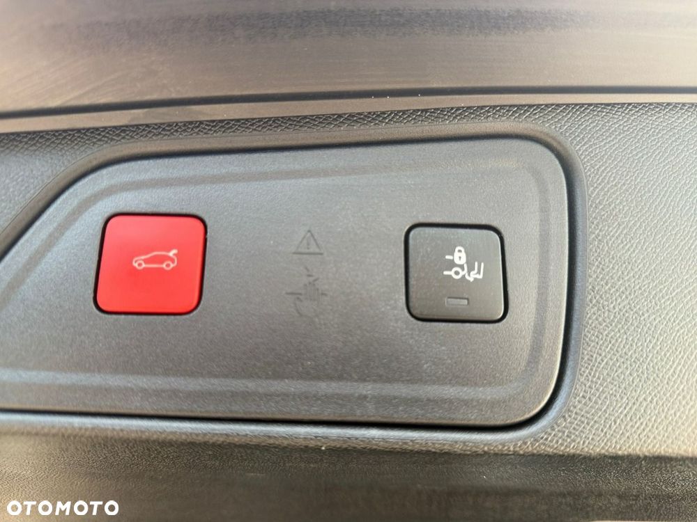Peugeot 3008 - 13