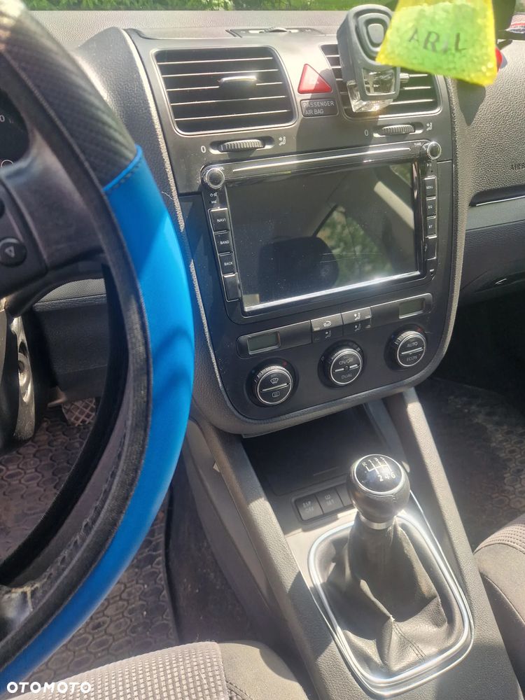 Volkswagen Jetta 1.6 FSI Comfortline - 14