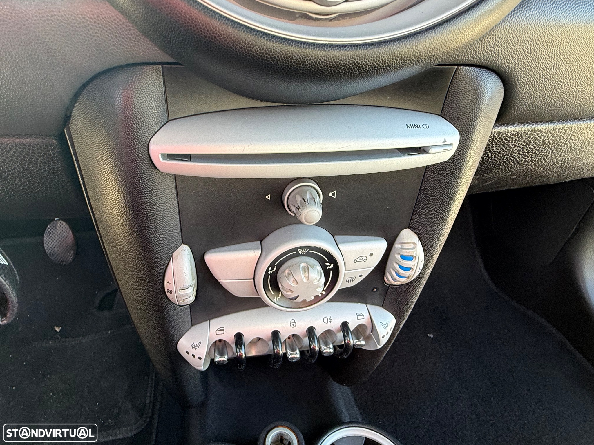 MINI 3 Portas Cooper D - 12