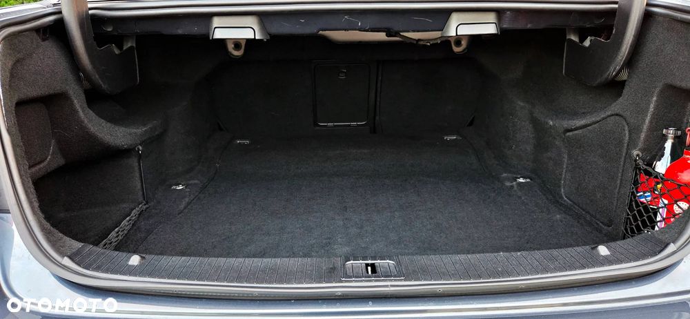 Mercedes-Benz Klasa E 200 CDI 7G-TRONIC - 35
