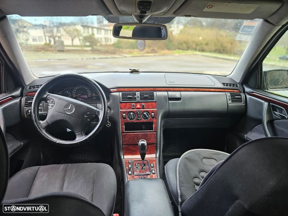 Mercedes-Benz E 220 - 7