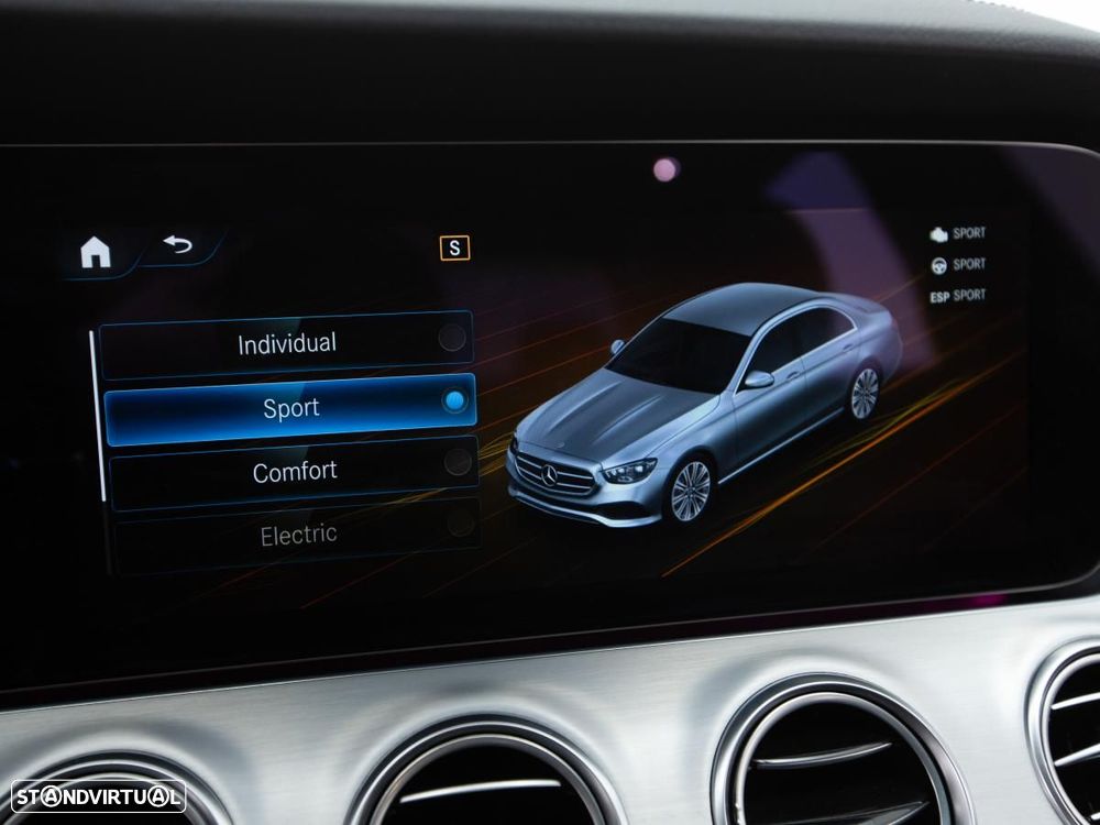 Mercedes-Benz E 300 de 4Matic 9G-TRONIC - 35