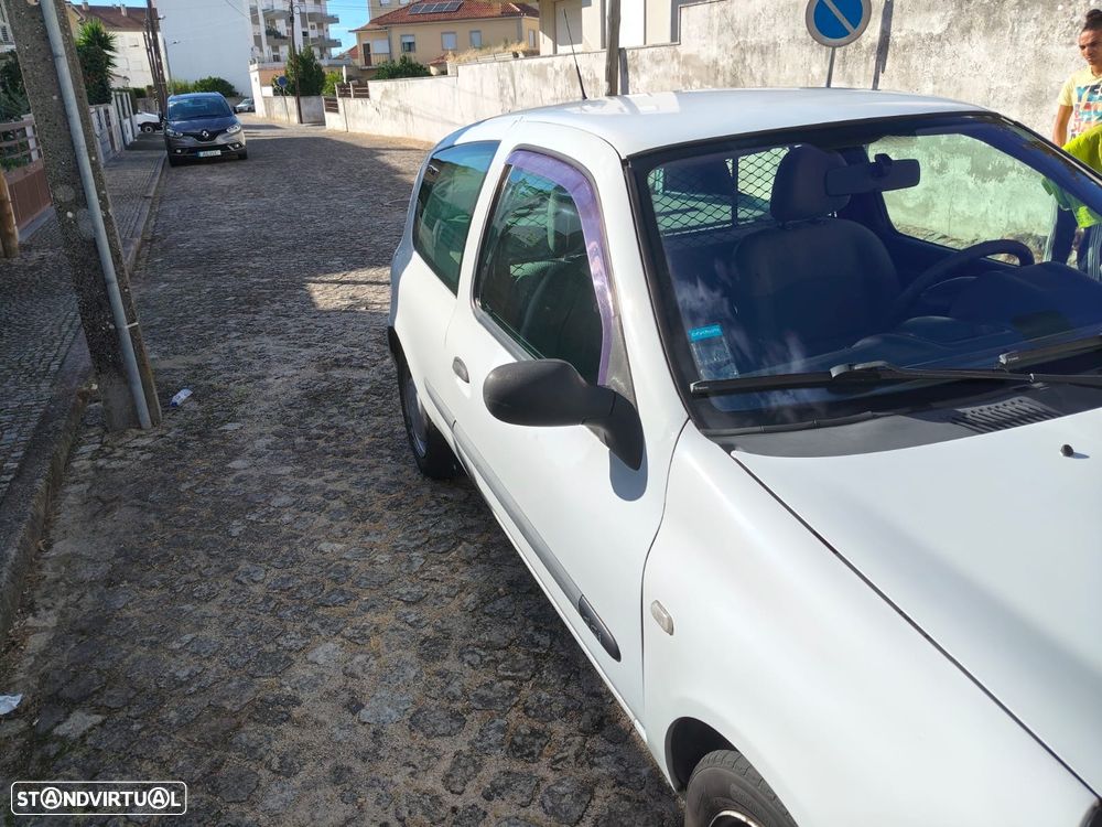 Renault Clio 1.5 dCi S - 9