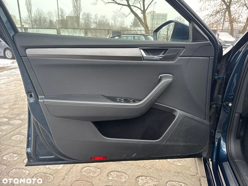 Skoda Superb 2.0 TDI SCR Style DSG - 11