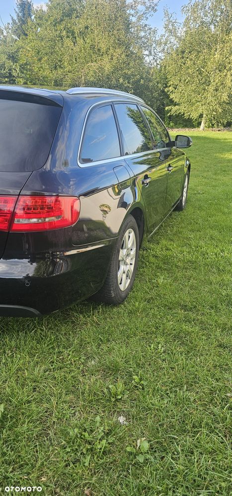 Audi A4 Avant 2011 photo 4