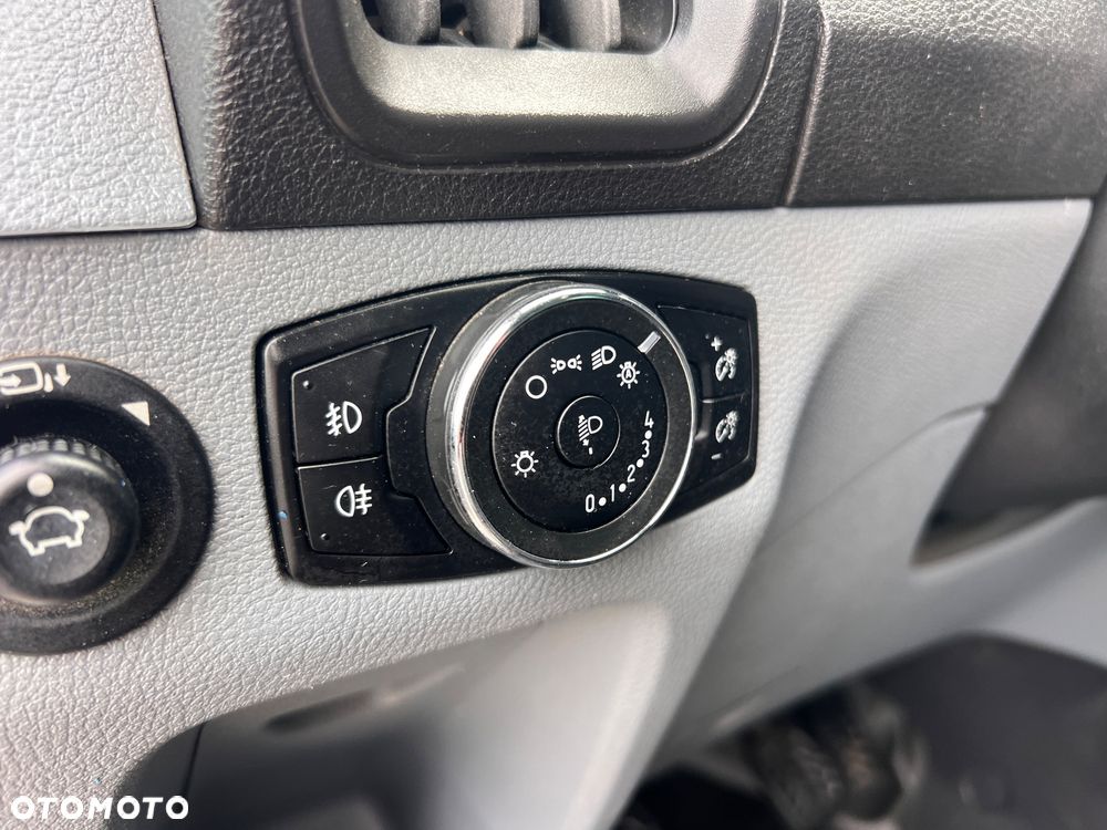Ford Transit - 19