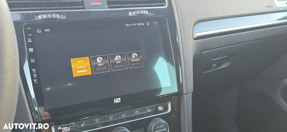 Volkswagen Golf - 22