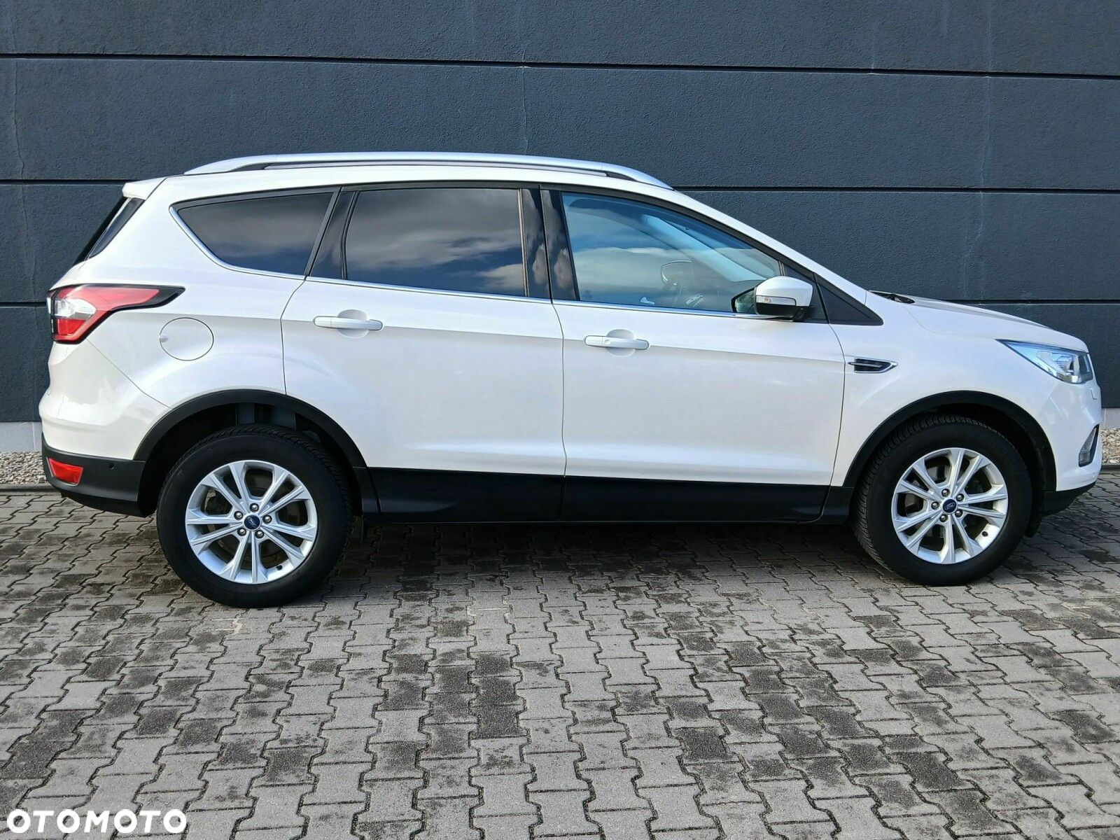 Ford Kuga - 6