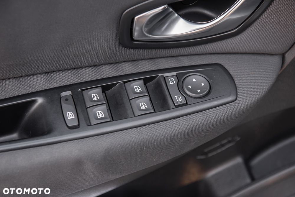 Renault Scenic 1.2 TCE Energy Bose - 16