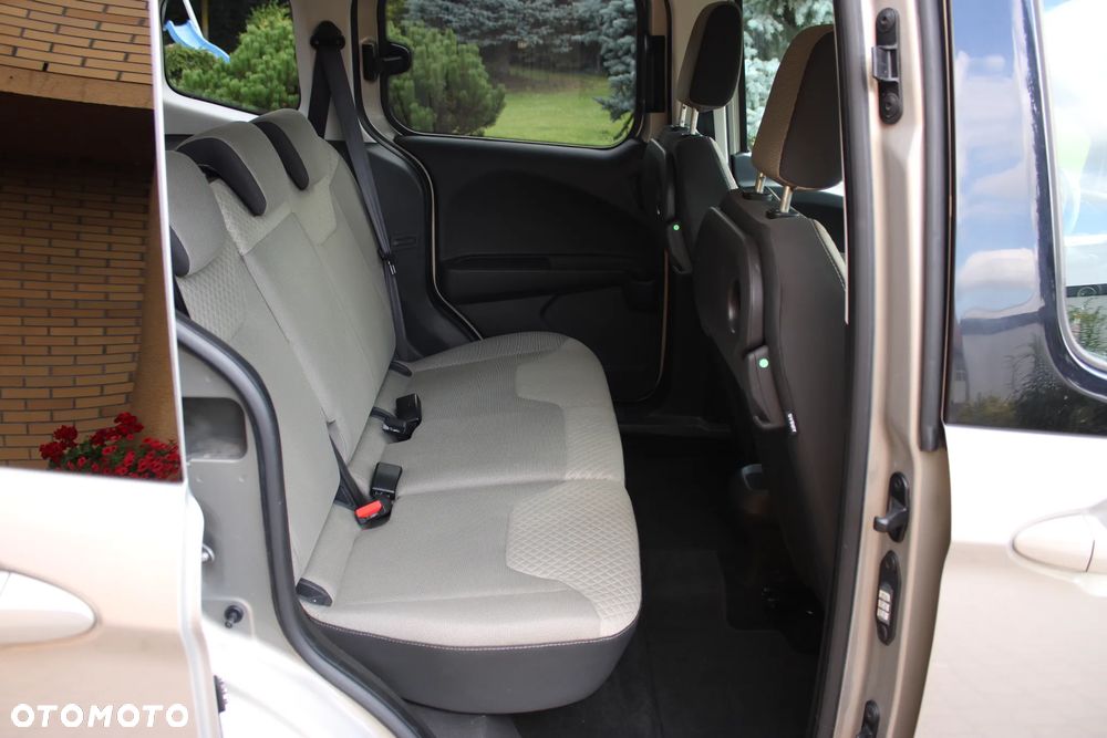 Ford Tourneo Courier 1.5 TDCi Trend - 20
