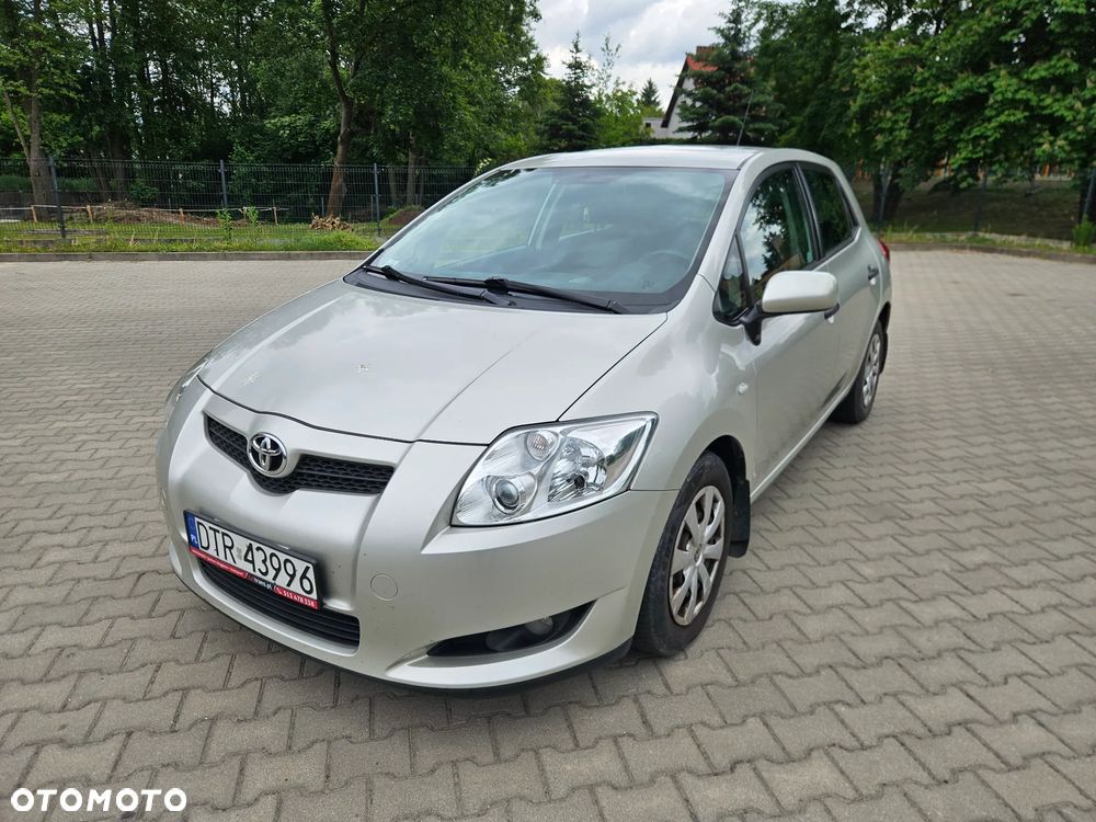 Toyota Auris 1.4 D-4D Luna - 1