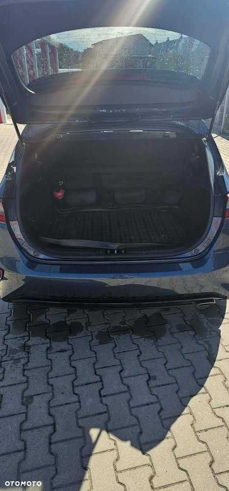 Kia Ceed - 6