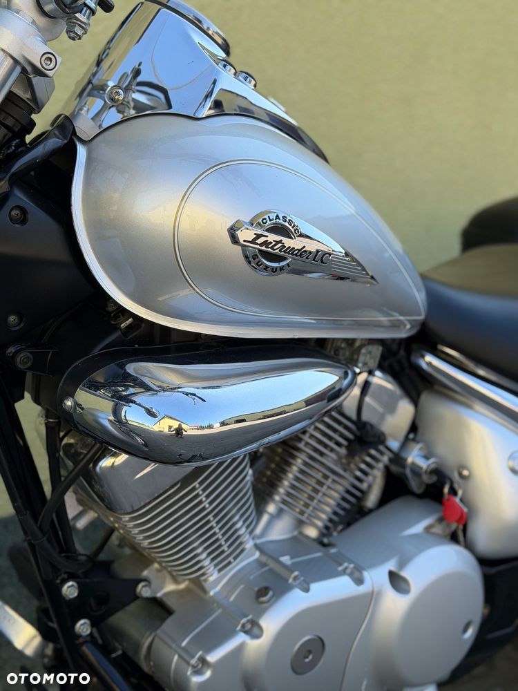 Suzuki Intruder - 31