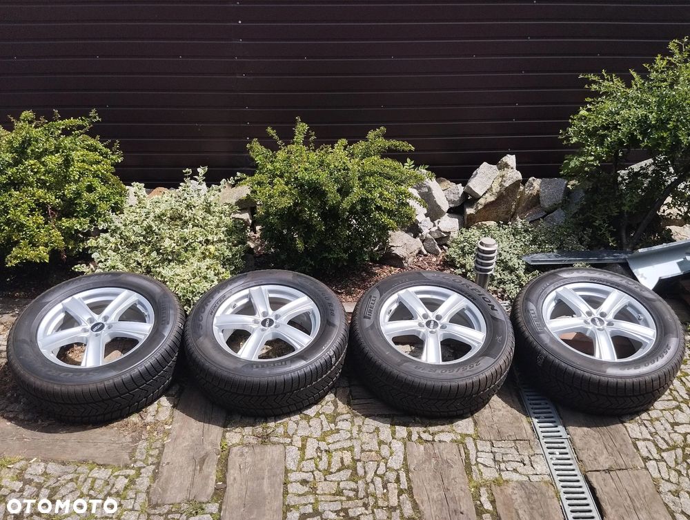 KOŁA Zimowe Jaguar F-Pace 5x108 255 60 18 Pirelli - 2